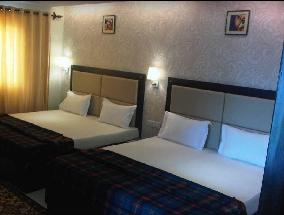 Bhiwadi Hotel Swagat Palace מראה חיצוני תמונה